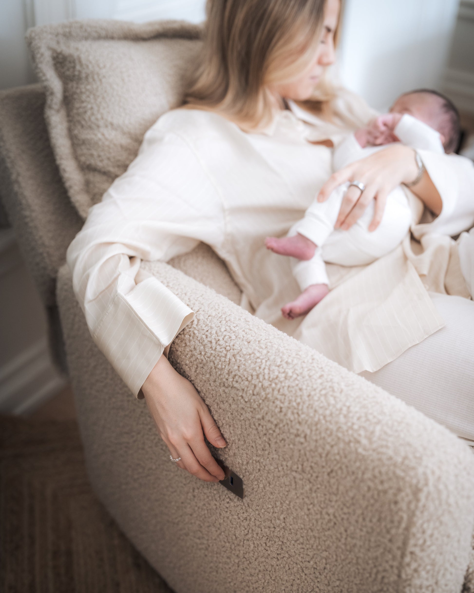 Mamine Justerbar Amningsstol - Mjuk Taupe